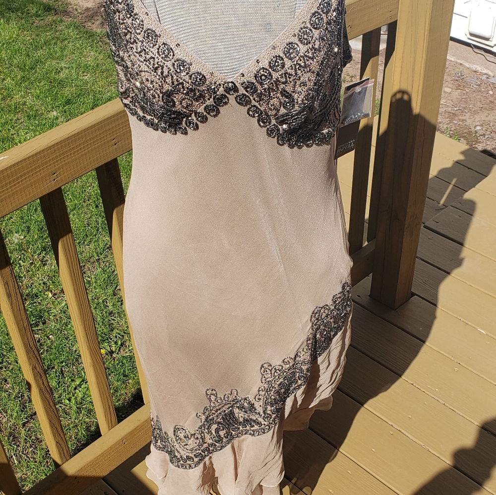 NWT Adrianna Papell Formal Beaded Dress
Run small - Picture 6 of 15